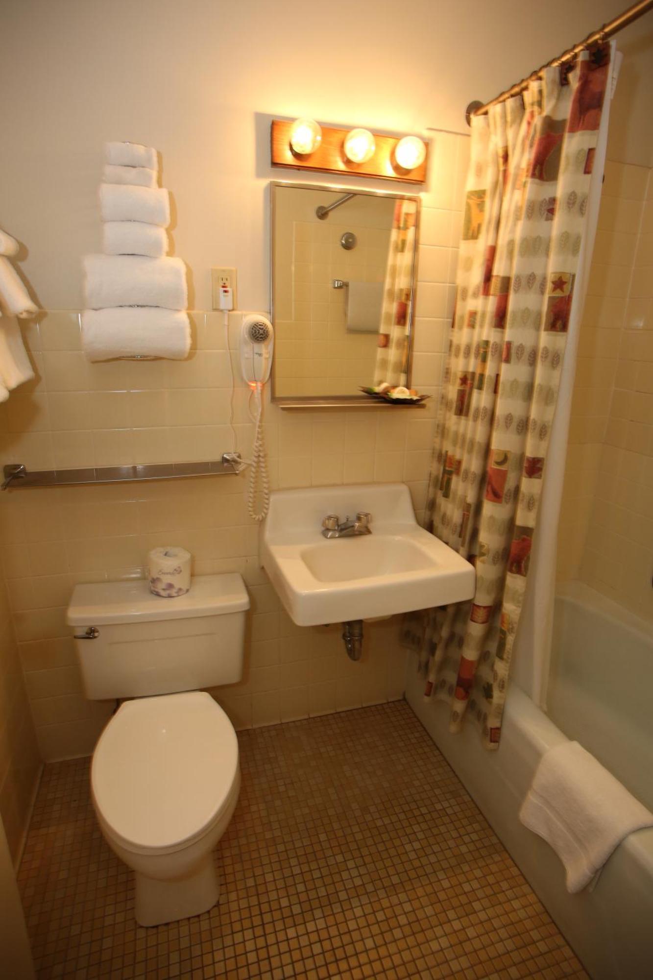 Spencer Canyon Inn מראה חיצוני תמונה